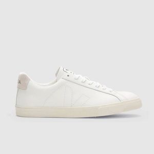 NWB Women’s VEJA Esplar Sneaker